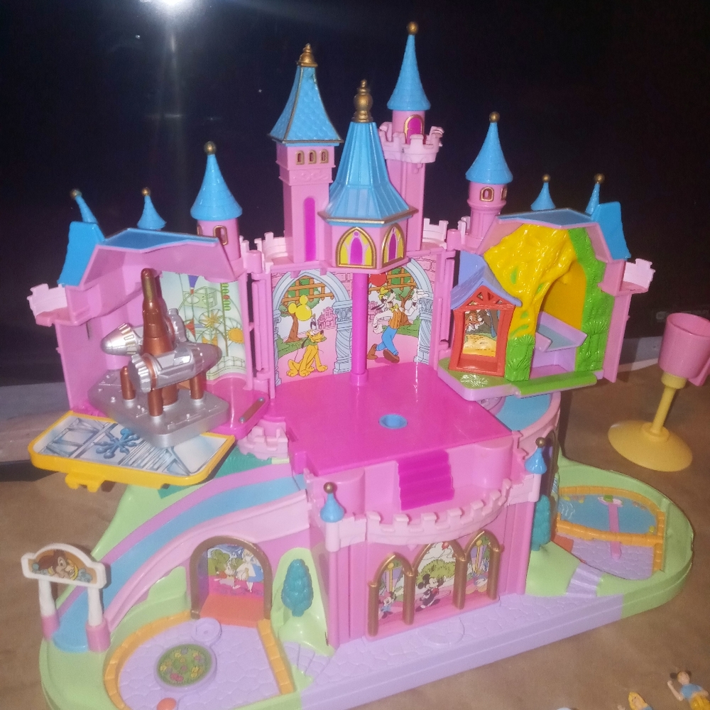 Collectors polly pocket Disney castle
